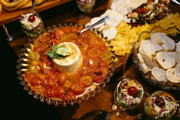 Revitalize your kitchen: discover how a built-in composting unit can minimize food waste and foster a sustainable lifestyle